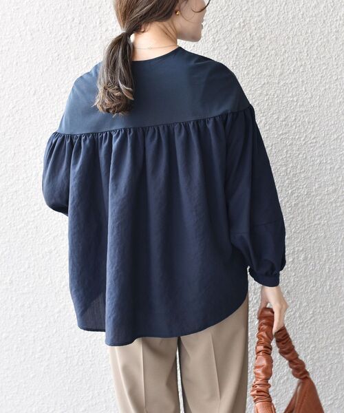 ミルクティベージュおしゃれシップスリブドッキングタックギャザー長袖ブラウス洗える aquagarage シャツ ブラウス 秋冬 フロントタック裏起毛シフォン