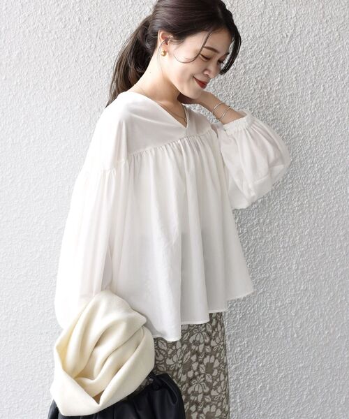 ミルクティベージュおしゃれシップスリブドッキングタックギャザー長袖ブラウス洗える ミルクティベージュおしゃれシップスリブドッキングタックギャザー長袖