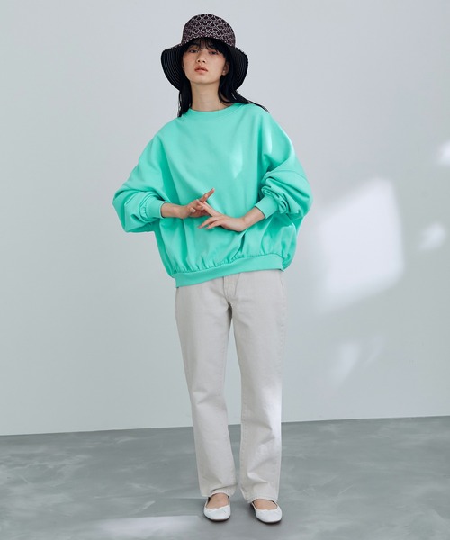 ADAM ET ROPE'（アダムエロペ）の「コクーンスウェット（スウェット・レディース・サックスブルー/ホワイト/チャコールグレー・FREE）」の8枚目の写真