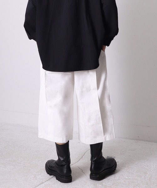 THE MORNING AFTER（ザ モーニング アフター）の「フロントタックワイドクロップドパンツ（その他パンツ・メンズ・ブラック/ホワイト/ベージュ・FREE）」の5枚目の写真