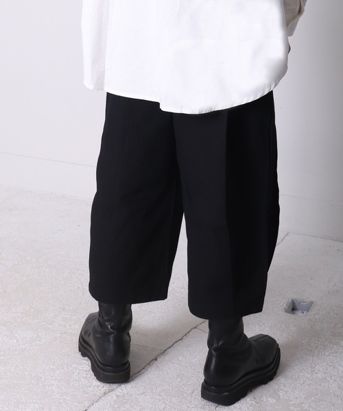 THE MORNING AFTER（ザ モーニング アフター）の「フロントタックワイドクロップドパンツ（その他パンツ・メンズ・ブラック/ホワイト/ベージュ・FREE）」の9枚目の写真