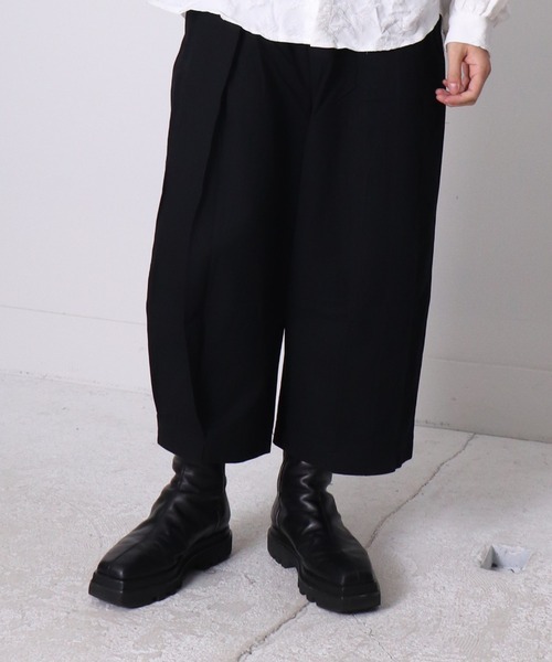 THE MORNING AFTER（ザ モーニング アフター）の「フロントタックワイドクロップドパンツ（その他パンツ・メンズ・ブラック/ホワイト/ベージュ・FREE）」の13枚目の写真