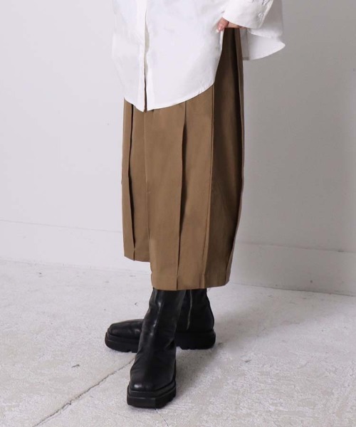 THE MORNING AFTER（ザ モーニング アフター）の「フロントタックワイドクロップドパンツ（その他パンツ・メンズ・ブラック/ホワイト/ベージュ・FREE）」の14枚目の写真