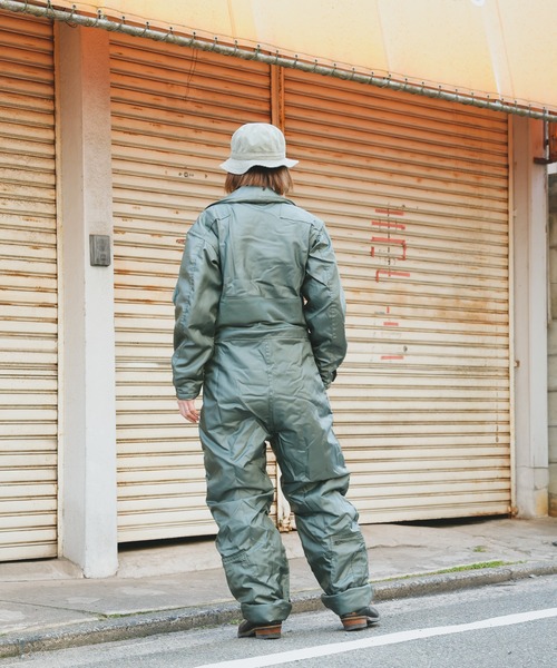 MILITARY(ミリタリー)の「実物 新品 米軍 CWU-64/P NOMEX フライトスーツ(つなぎ/オールインワン・メンズ・セージグリーン・40L)」の10枚目の写真