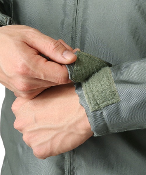 MILITARY(ミリタリー)の「実物 新品 米軍 CWU-64/P NOMEX フライトスーツ(つなぎ/オールインワン・メンズ・セージグリーン・40L)」の19枚目の写真
