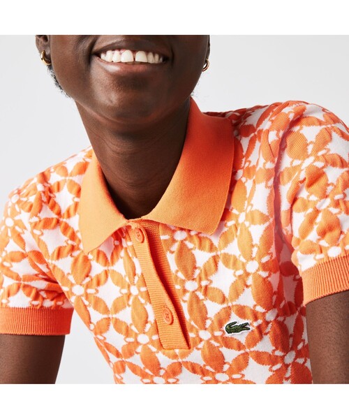 LACOSTE L!VE（ラコステライブ）の「ラコステライブ フラワージャカードニットポロシャツ（ポロシャツ・レディース・オレンジ・38/36/34）」の4枚目の写真