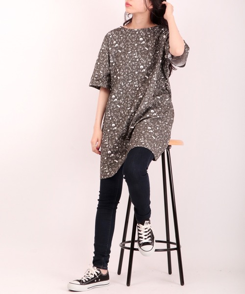 FUNALIVE(ファンアライブ)の「/nINE byおかべてつろうコラボ商品 5分丈猫総柄プリント BIGTシャツ(Tシャツ/カットソー・メンズ・オフホワイト/チャコール・L/M)」の15枚目の写真