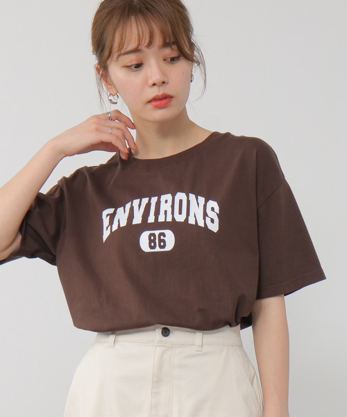 Honeys（ハニーズ）の「カレッジロゴＴシャツ（Tシャツ/カットソー・レディース・パープル/グリーン/ブラウン/ブラック/ホワイト・S/L/M）」の4枚目の写真