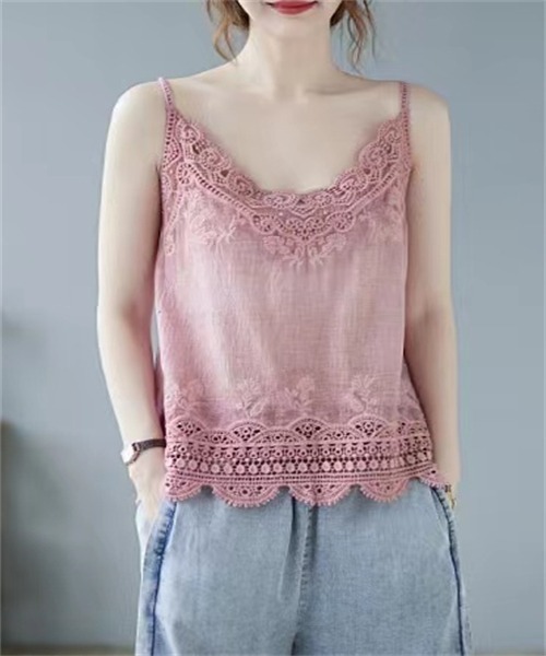 Dream garden(ドリームガーデン)の「レース付き刺繍キャミソール(キャミソール・レディース・イエロー/ブラウン/ピンクベージュ/ピンク/ホワイト/ブラック・FREE)」の1枚目の写真