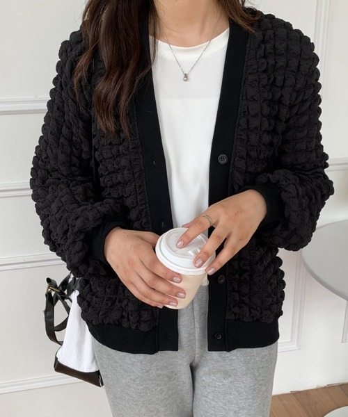 ABITOKYO(アビトーキョー)の「2022AW 立体ワッフルVネックカーディガン(カーディガン/ボレロ・レディース・ホワイト/ベージュ/ブラック・FREE)」の13枚目の写真