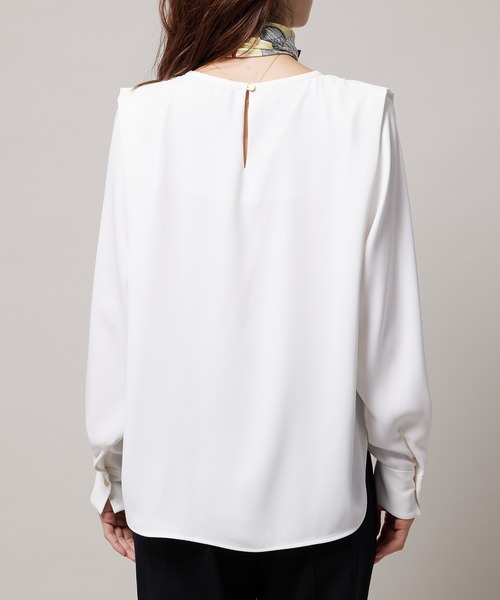 ROPE'（ロペ）の「ショルダータックとろみブラウス（シャツ/ブラウス・レディース・ブラック/ホワイト/ベージュ系その他・38）」の13枚目の写真