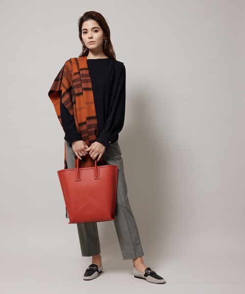 ROPE'（ロペ）の「ショルダータックとろみブラウス（シャツ/ブラウス・レディース・ブラック/ホワイト/ベージュ系その他・38）」の22枚目の写真