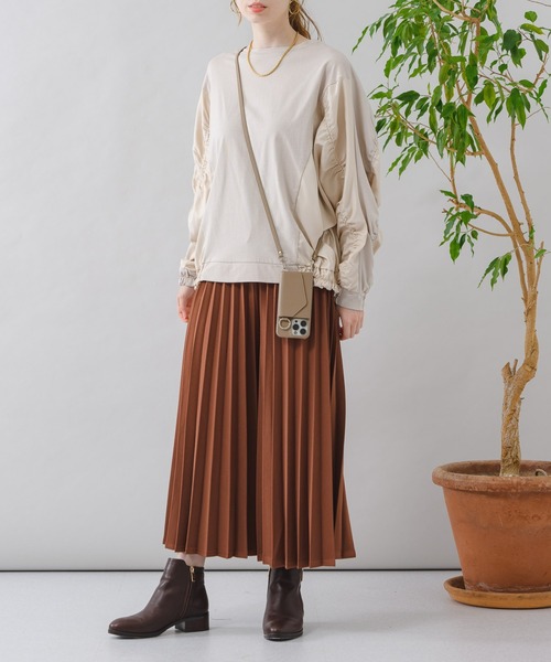 vingtrois（バントロア）の「vingtrois シャーリング切替カットプルオーバー（Tシャツ/カットソー・レディース・ブラック/グレイッシュベージュ/ホワイト・FREE）」の5枚目の写真