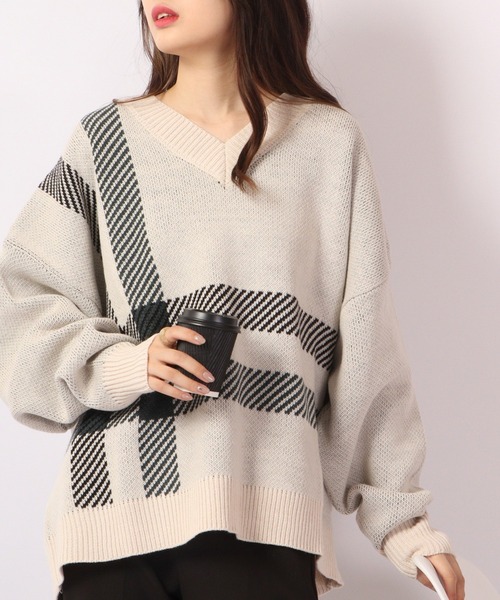 Bling Leads（ブリングリーズ）の「Bling Leads ５ＧＧＡＴニットチルデンVネック（ニット/セーター・レディース・ブラック/ベージュ/グリーン・FREE）」の3枚目の写真