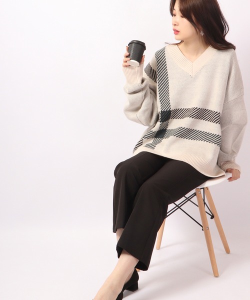 Bling Leads（ブリングリーズ）の「Bling Leads ５ＧＧＡＴニットチルデンVネック（ニット/セーター・レディース・ブラック/ベージュ/グリーン・FREE）」の12枚目の写真