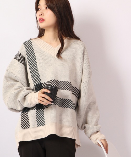 Bling Leads（ブリングリーズ）の「Bling Leads ５ＧＧＡＴニットチルデンVネック（ニット/セーター・レディース・ブラック/ベージュ/グリーン・FREE）」の8枚目の写真