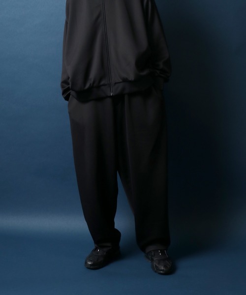 ANPAS（アンパス）の「ANPAS Tuck Wide Balloon Track Pants/ANPAS 別注 タックワイドバルーントラックパンツ ジャージパンツ セットアップ対応（その他パンツ・メンズ・ブラック・LL/M/L）」の14枚目の写真