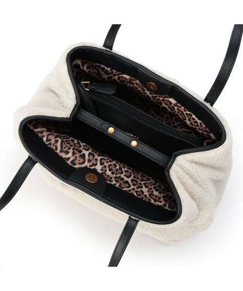 Guess（ゲス）の「VIKKY Tote（トートバッグ・レディース・ナチュラル・ONE SIZE）」の12枚目の写真