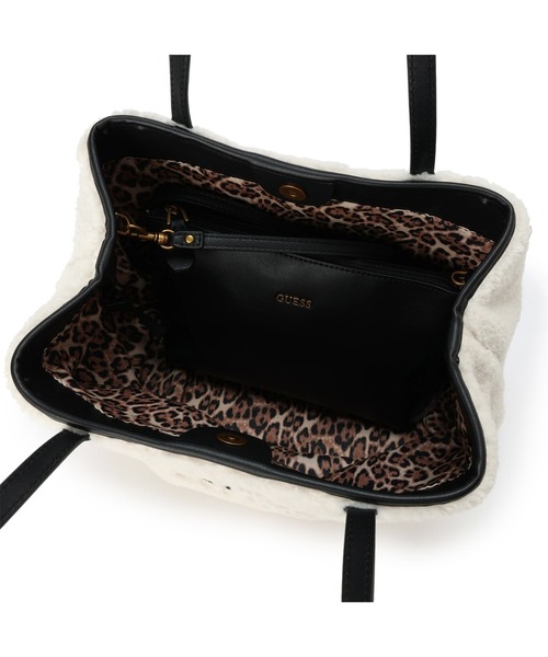 Guess（ゲス）の「VIKKY Tote（トートバッグ・レディース・ナチュラル・ONE SIZE）」の14枚目の写真