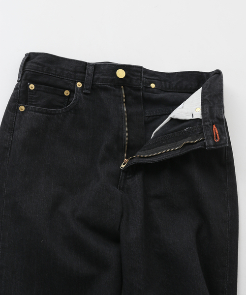 【希少サイズ・未使用品✨】トゥエモントレゾア Amber Jeans 30 黒 希少サイズ・未使用品✨】トゥエモントレゾア Amber Jeans 30 黒