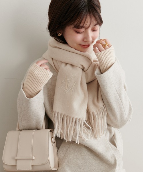 natural couture（ナチュラルクチュール）の「ロゴ刺繍入りストール（ストール/ショール・レディース・ブラック/オフホワイト/ピンク/モカ・FREE）」の5枚目の写真