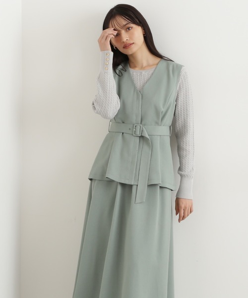 NATURAL BEAUTY BASIC(ナチュラルビューティーベーシック)の「ペプラムベストセットアップ(ワンピース・レディース・ライトグリーン/ネイビー/ベージュ・SMALL/MEDIUM)」の3枚目の写真