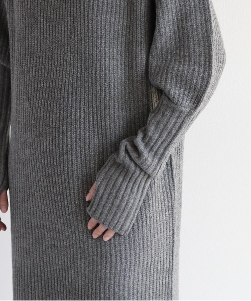 cepo(セポ)の「袖キリカエ ハイネックニットワンピース(ワンピース・レディース・オフホワイト/ブラック/グレー・FREE)」の12枚目の写真