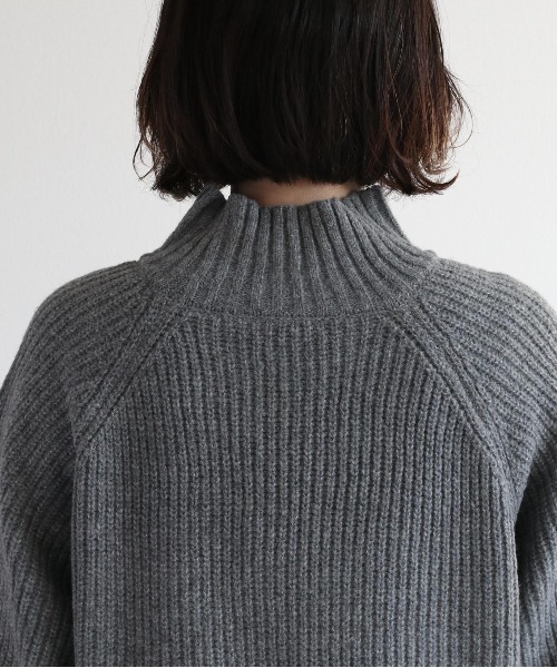 cepo(セポ)の「袖キリカエ ハイネックニットワンピース(ワンピース・レディース・オフホワイト/ブラック/グレー・FREE)」の9枚目の写真