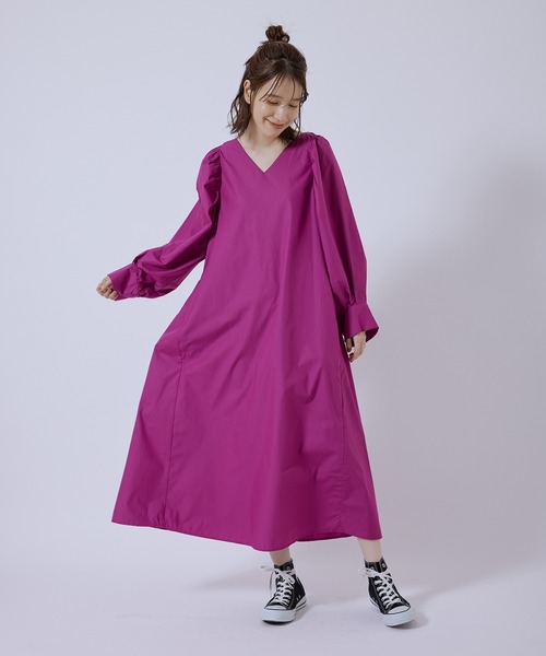 Jayro（ジャイロ）の「T/CブロードパフスリーブVネックワンピース（ワンピース・レディース・ブラック/ピンク/グリーン/マスタード・M）」の4枚目の写真