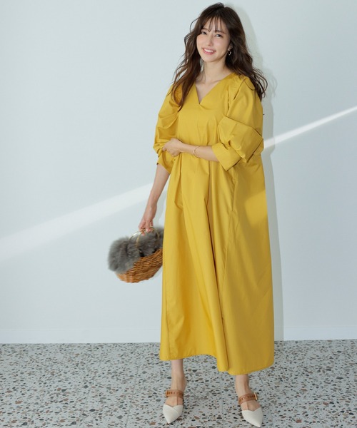 Jayro（ジャイロ）の「T/CブロードパフスリーブVネックワンピース（ワンピース・レディース・ブラック/ピンク/グリーン/マスタード・M）」の3枚目の写真