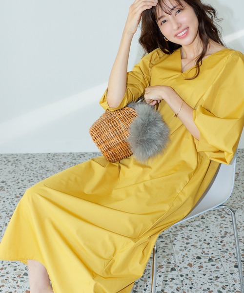 Jayro（ジャイロ）の「T/CブロードパフスリーブVネックワンピース（ワンピース・レディース・ブラック/ピンク/グリーン/マスタード・M）」の6枚目の写真