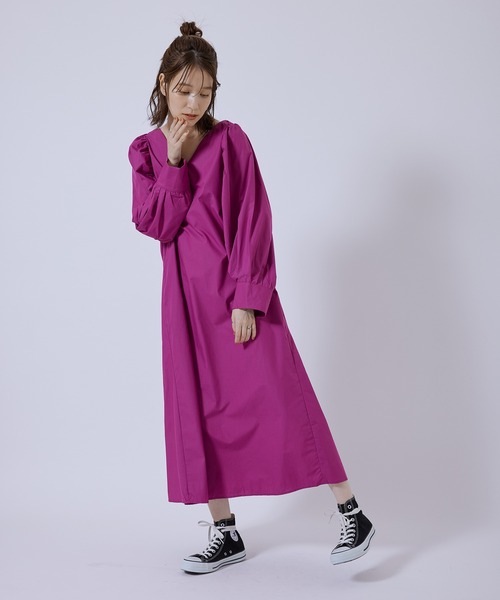 Jayro（ジャイロ）の「T/CブロードパフスリーブVネックワンピース（ワンピース・レディース・ブラック/ピンク/グリーン/マスタード・M）」の11枚目の写真