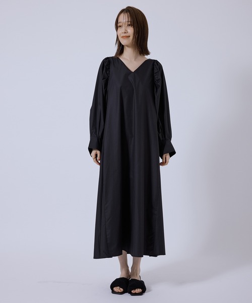 Jayro（ジャイロ）の「T/CブロードパフスリーブVネックワンピース（ワンピース・レディース・ブラック/ピンク/グリーン/マスタード・M）」の19枚目の写真