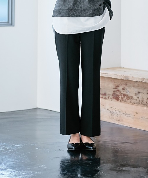 Days（デイズ）の「【Oeillet】タックプレスフレアーパンツ（ウイエ）（その他パンツ・レディース・ブラック/ベージュ/キャメル/ブルー/ダークグリーン/ピンク・LL/M/L）」の2枚目の写真