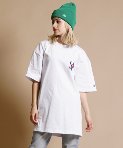 NEW ERA(ニューエラ)の「【ムラサキスポーツ別注】NEW ERA/ニューエラ ビッグシルエット/オーバーサイズ/バックプリントTシャツ 13732623/13732624(Tシャツ/カットソー・レディース・ホワイト/ブラック・XL/XXL)」の3枚目の写真