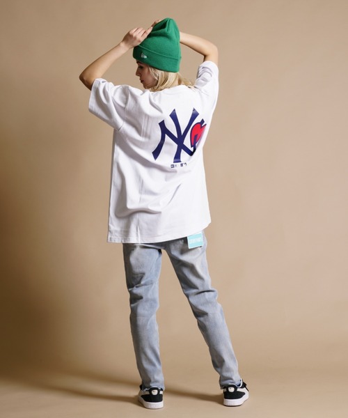 NEW ERA(ニューエラ)の「【ムラサキスポーツ別注】NEW ERA/ニューエラ ビッグシルエット/オーバーサイズ/バックプリントTシャツ 13732623/13732624(Tシャツ/カットソー・レディース・ホワイト/ブラック・XL/XXL)」の8枚目の写真