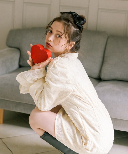 OLIVE des OLIVE（オリーブデオリーブ）の「ミニパワショルワンピース（ワンピース・レディース・ベージュ/アイボリー・FREE）」の4枚目の写真