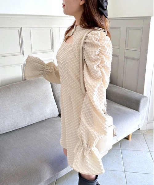 OLIVE des OLIVE（オリーブデオリーブ）の「ミニパワショルワンピース（ワンピース・レディース・ベージュ/アイボリー・FREE）」の16枚目の写真