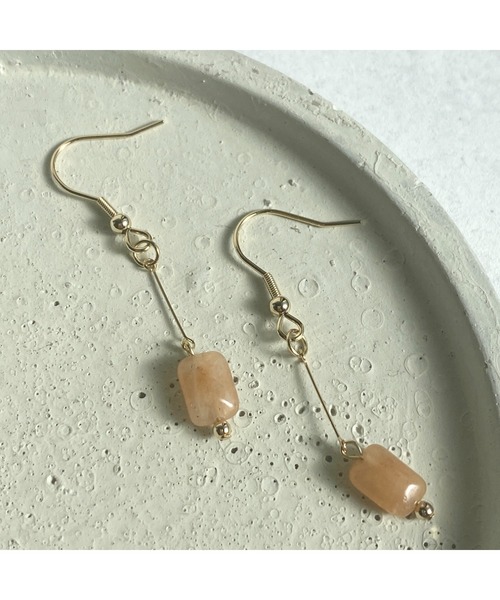 tone(トーン)の「【-lensa-】ガラスビーズでシンプルピアス(MA)(ピアス(両耳用)・レディース・ゴールド・FREE)」の1枚目の写真