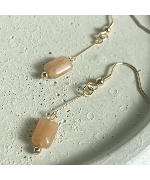 tone(トーン)の「【-lensa-】ガラスビーズでシンプルピアス(MA)(ピアス(両耳用)・レディース・ゴールド・FREE)」の3枚目の写真