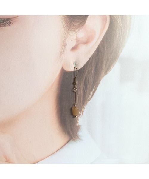 tone(トーン)の「【-lensa-】ガラスビーズでシンプルピアス(MA)(ピアス(両耳用)・レディース・ゴールド・FREE)」の5枚目の写真
