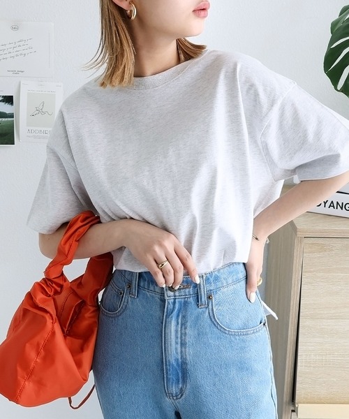 andme(アンドミー)の「コットンクルーネック半袖Tシャツ(Tシャツ/カットソー・レディース・オフホワイト/チャコールグレー/ブラック/ベージュ/オートミール/ブルー系その他・S/M)」の6枚目の写真