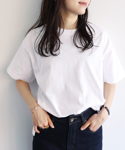 andme(アンドミー)の「コットンクルーネック半袖Tシャツ(Tシャツ/カットソー・レディース・オフホワイト/チャコールグレー/ブラック/ベージュ/オートミール/ブルー系その他・S/M)」の2枚目の写真