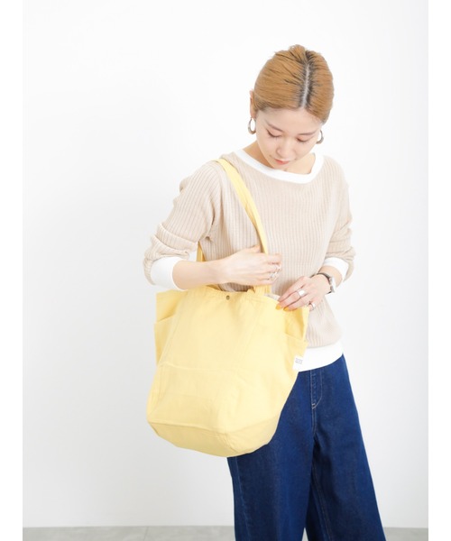 Samansa Mos2 blue(サマンサモスモスブルー)の「サイドポケットトートバッグ(ハンドバッグ・レディース・ブラック/シルバーグレー/ラベンダー/イエロー/ミント・フリ-)」の11枚目の写真