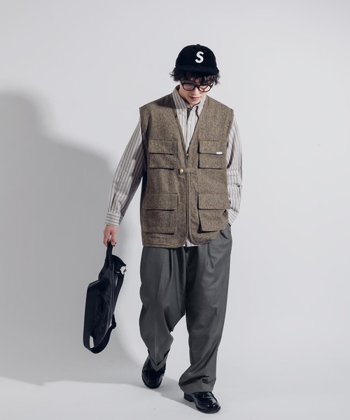 MUHET(ミュエータ)の「フィッシングベスト(ベスト・レディース・ベージュ/その他/チャコールグレー・X-LARGE/MEDIUM)」の6枚目の写真