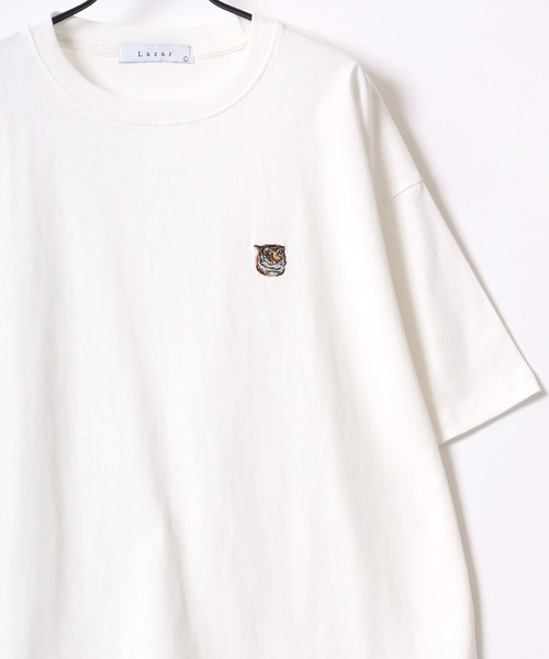 Lazar(ラザル)の「Lazar 別注 Animal One Point Embroidery Tee/オーバーサイズ ワンポイント刺繍 半袖Tシャツ/リンガーT/虎・トラ/犬・イヌ/猫・ネコ/狼・オオカミ/レディース メンズ(Tシャツ/カットソー・メンズ・ネイビー/ホワイト/ホワイト系その他/ホワイト系その他3/グリーン/ブラック/ホワイト系その他5/ホワイト系その他6/ホワイト系その他7/ホワイト系その他2/ブラック系その他/ホワイト系その他4・M/L/LL)」の17枚目の写真