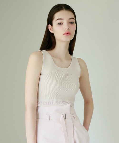 Seemi. byNICECLAUP（ シーミーバイナイスクラップ）の「【Seemi】ロゴラインニットタンクトップ（タンクトップ・レディース・ピンクベージュ/オフホワイト・FREE）」の10枚目の写真