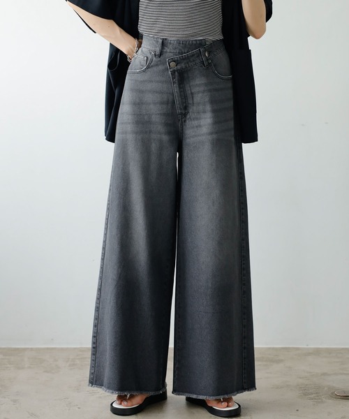 GeeRA（ジーラ）の「ウエストデザインワイドデニムパンツ（デニムパンツ・レディース・グレー/ブルー・MEDIUM/LARGE）」の2枚目の写真