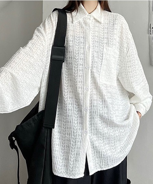 SHEENA（シーナ）の「オーバーサイズレースシャツ（シャツ/ブラウス・レディース・ブラック/オフホワイト・M）」の2枚目の写真