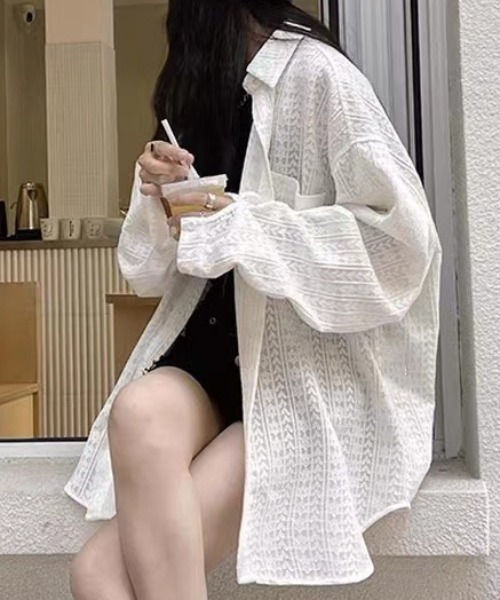 SHEENA（シーナ）の「オーバーサイズレースシャツ（シャツ/ブラウス・レディース・ブラック/オフホワイト・M）」の9枚目の写真